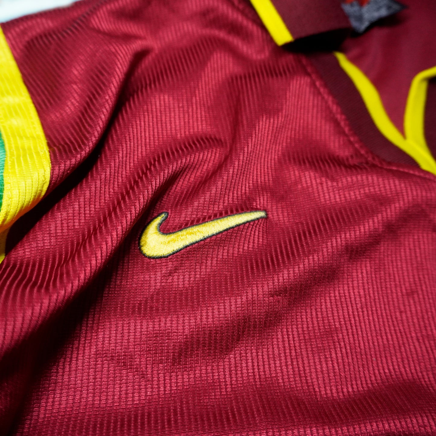 Vintage 90s Nike Premier 1998 Portugal Home kit